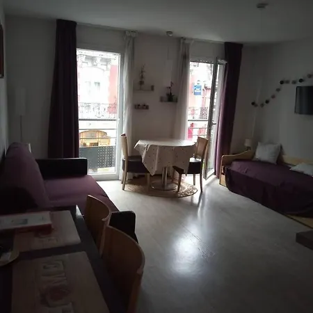 Apartmán Agreable Familial A Lourdes, Proche Gare *