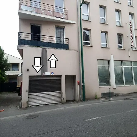 Apartmán Agreable Familial A Lourdes, Proche Gare *