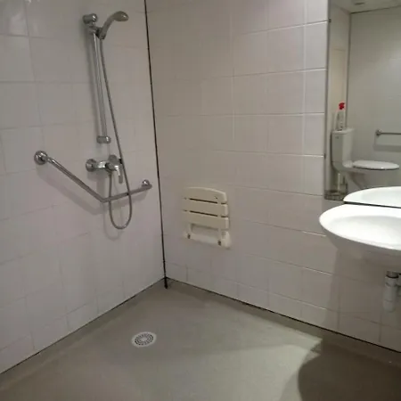 Agreable Familial A Lourdes, Proche Gare